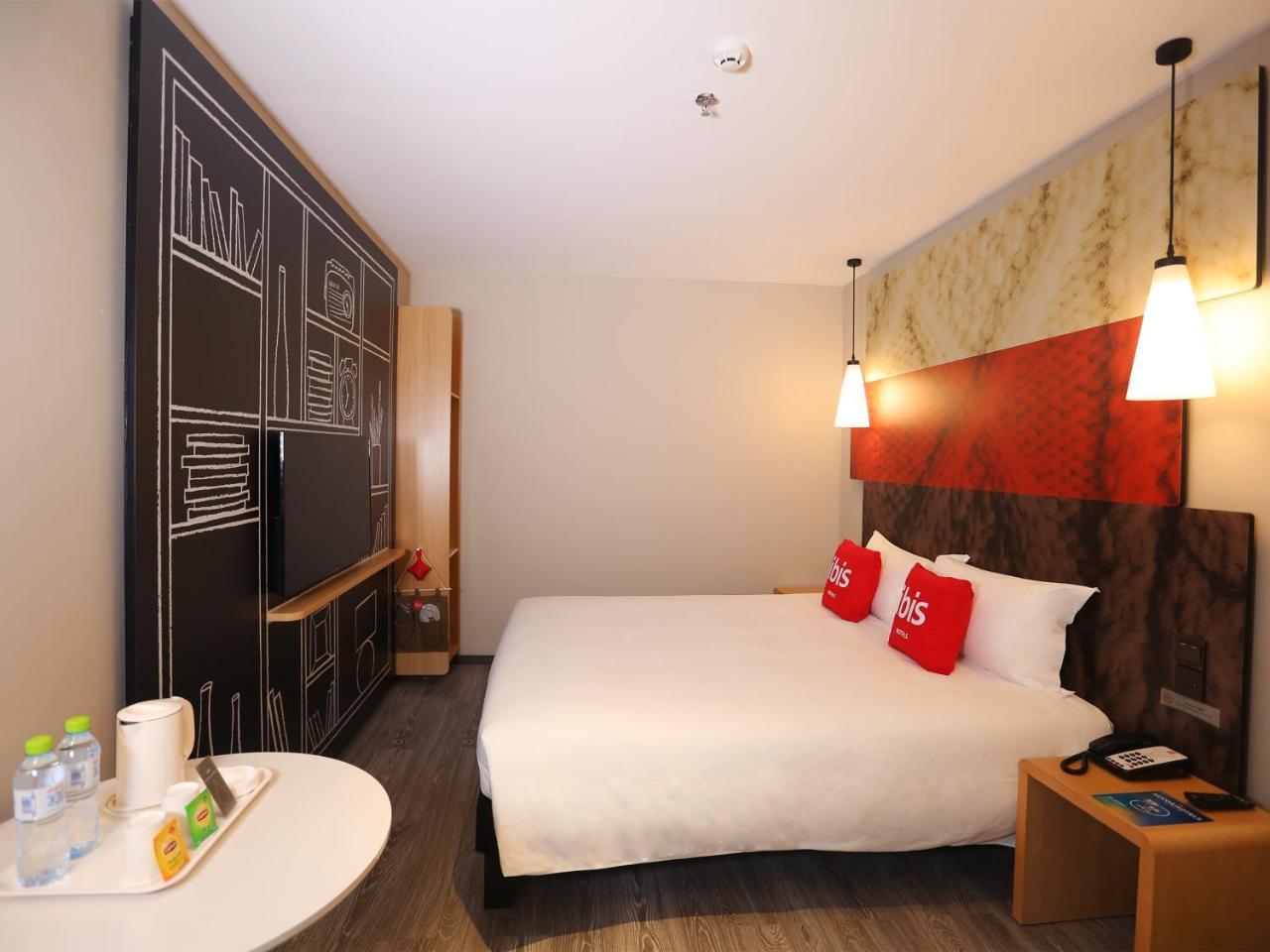 Ibis Haikou Injoy Plaza Hotel Esterno foto