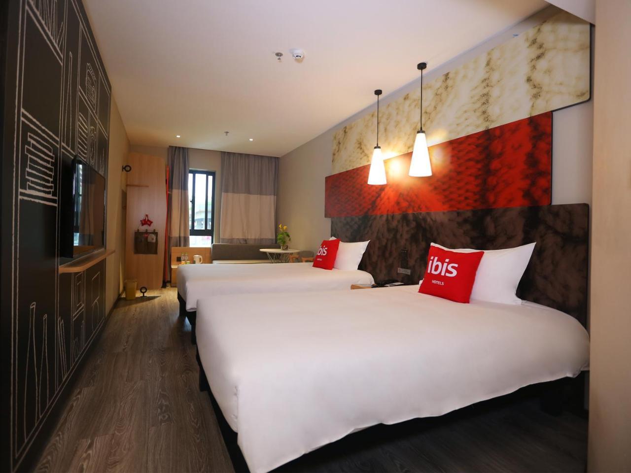 Ibis Haikou Injoy Plaza Hotel Esterno foto