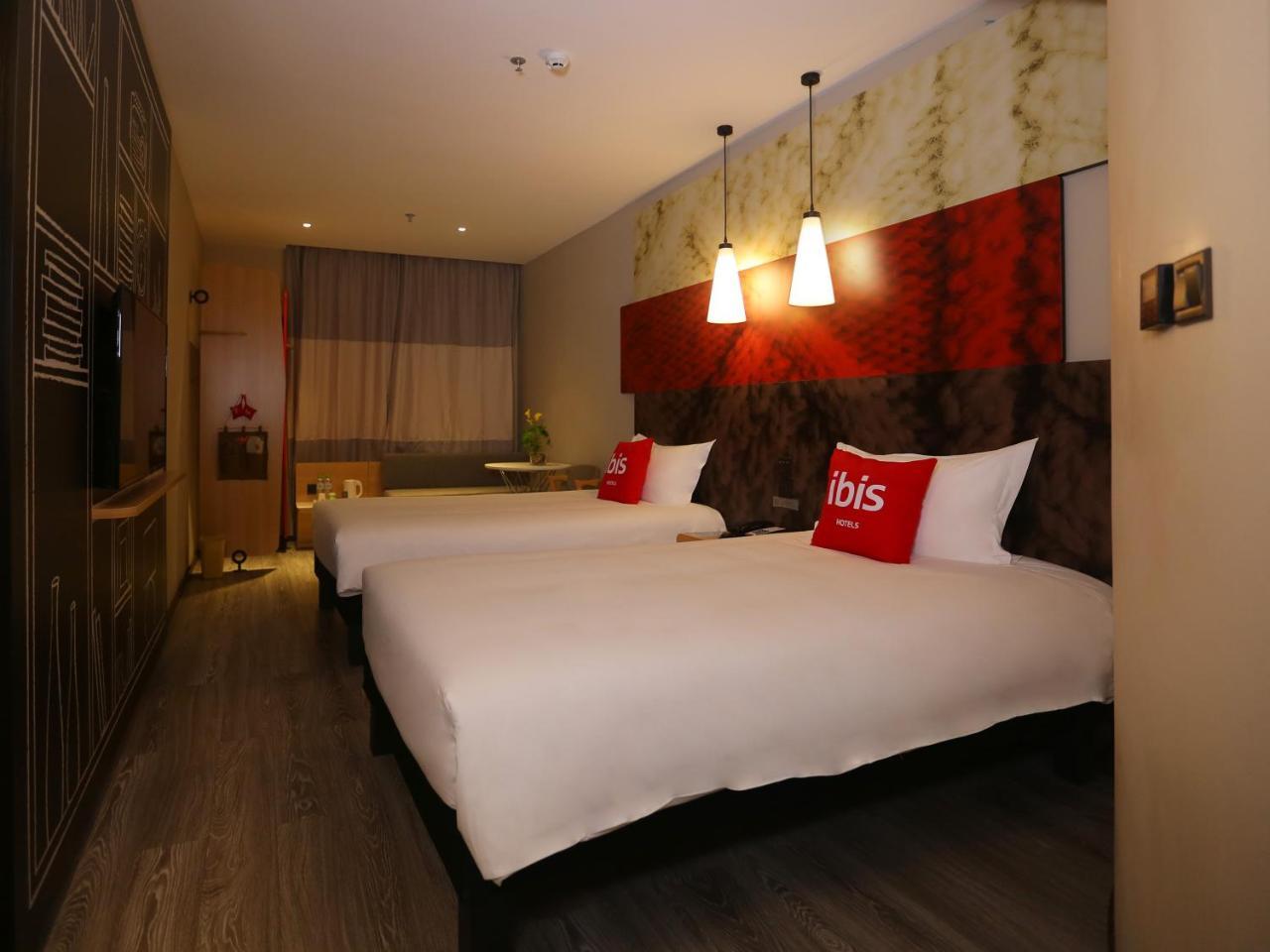 Ibis Haikou Injoy Plaza Hotel Esterno foto