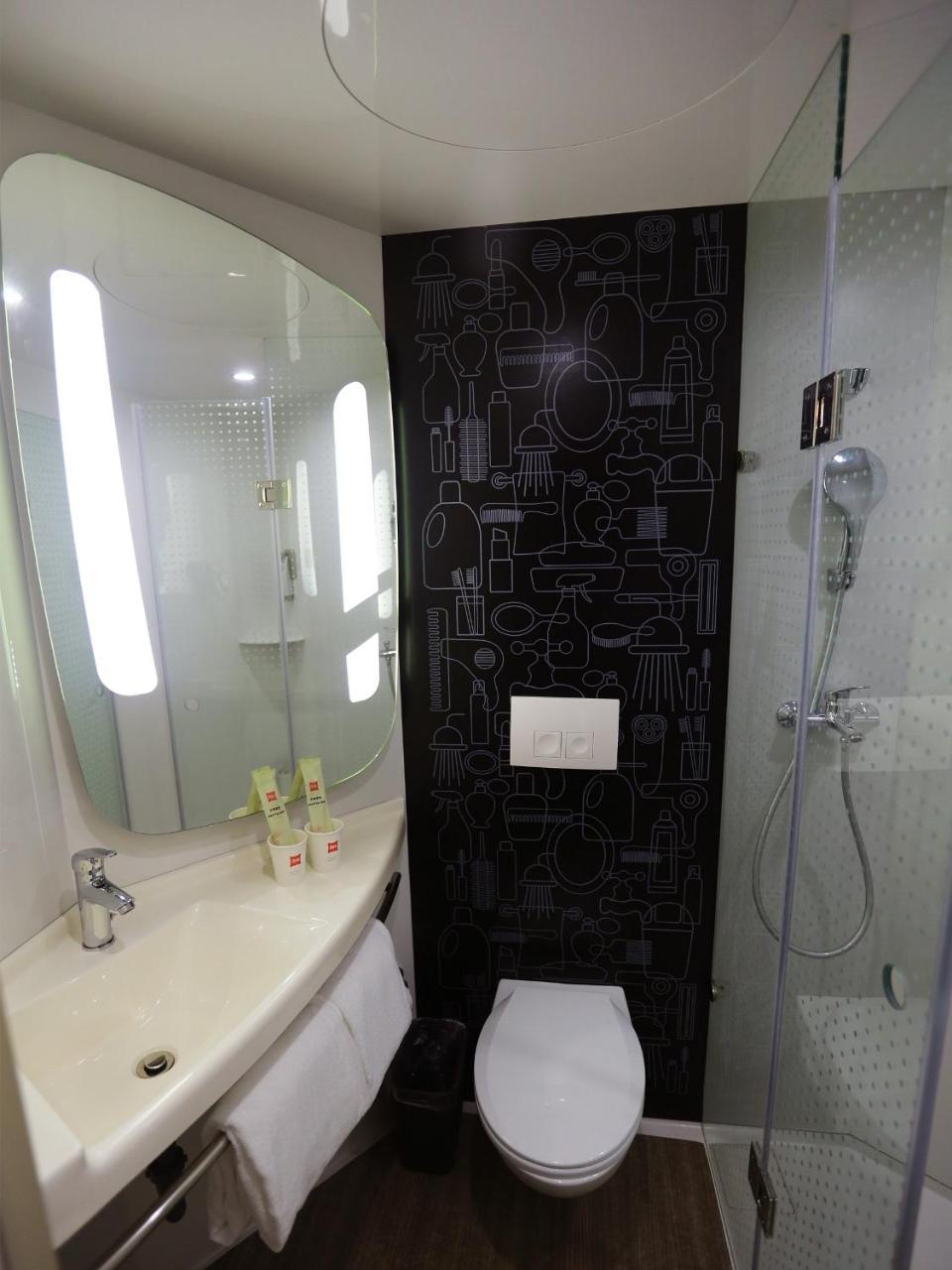 Ibis Haikou Injoy Plaza Hotel Esterno foto