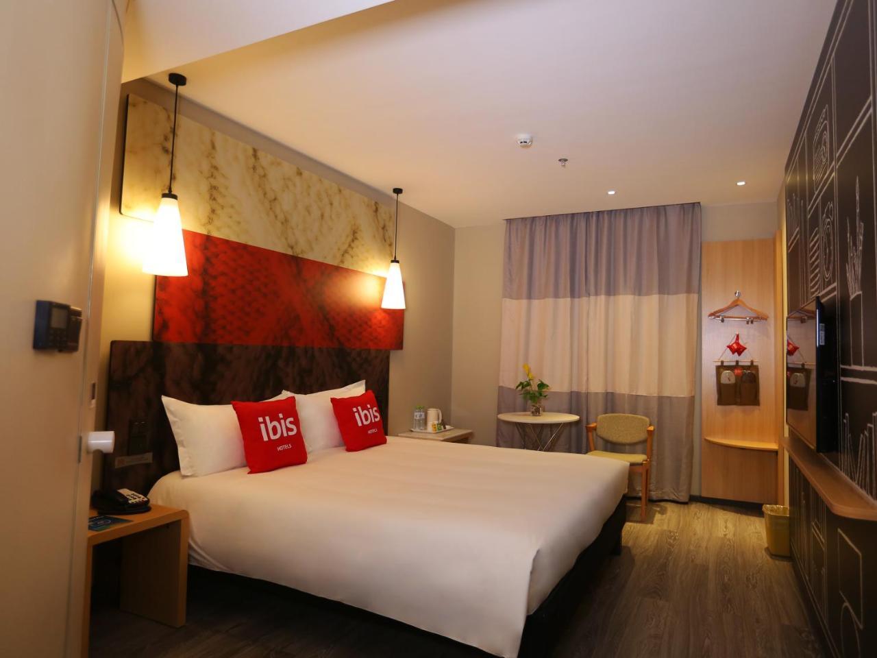 Ibis Haikou Injoy Plaza Hotel Esterno foto