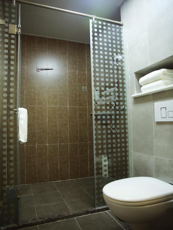 Ibis Haikou Injoy Plaza Hotel Esterno foto